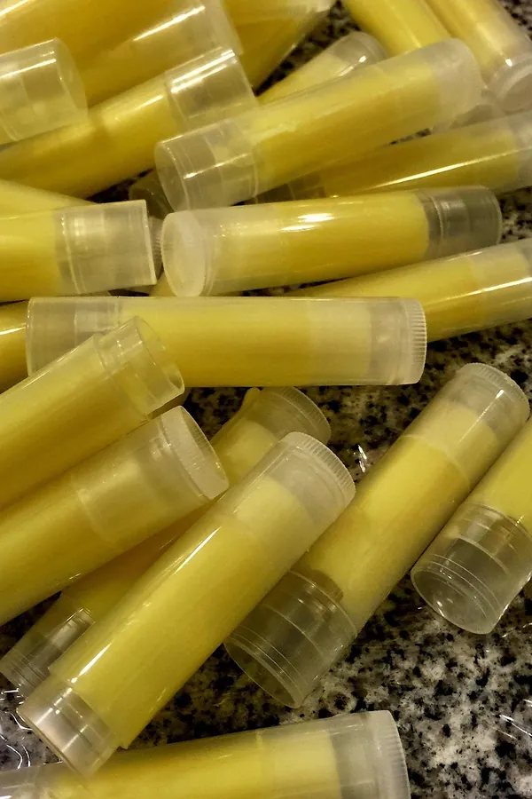 Balmumu Stick Dudak Balmı