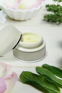 Beyaz İnci Aydınlatıcı Krem